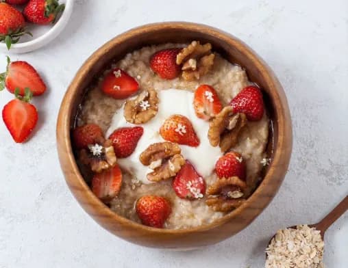 Berry Morning Oats at LOOP Café