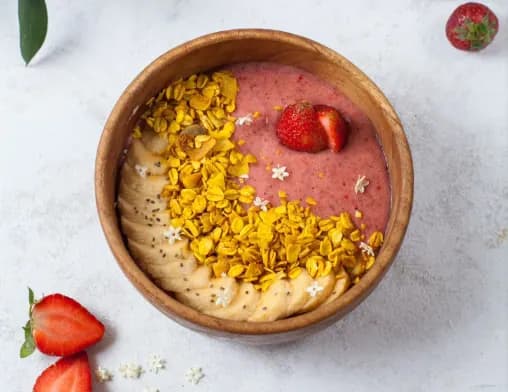 Frozen Strawberry Smoothie at LOOP Café