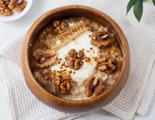 Golden Hive Oats at LOOP Café
