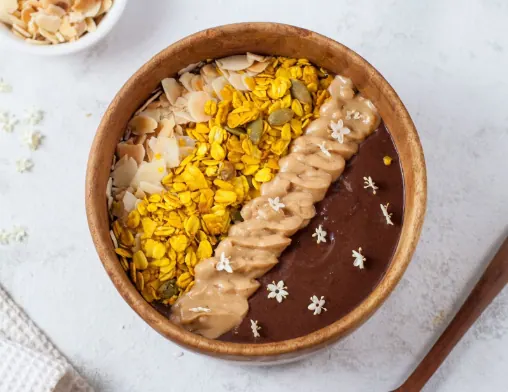 Snickers Smoothie Bowl at LOOP Café