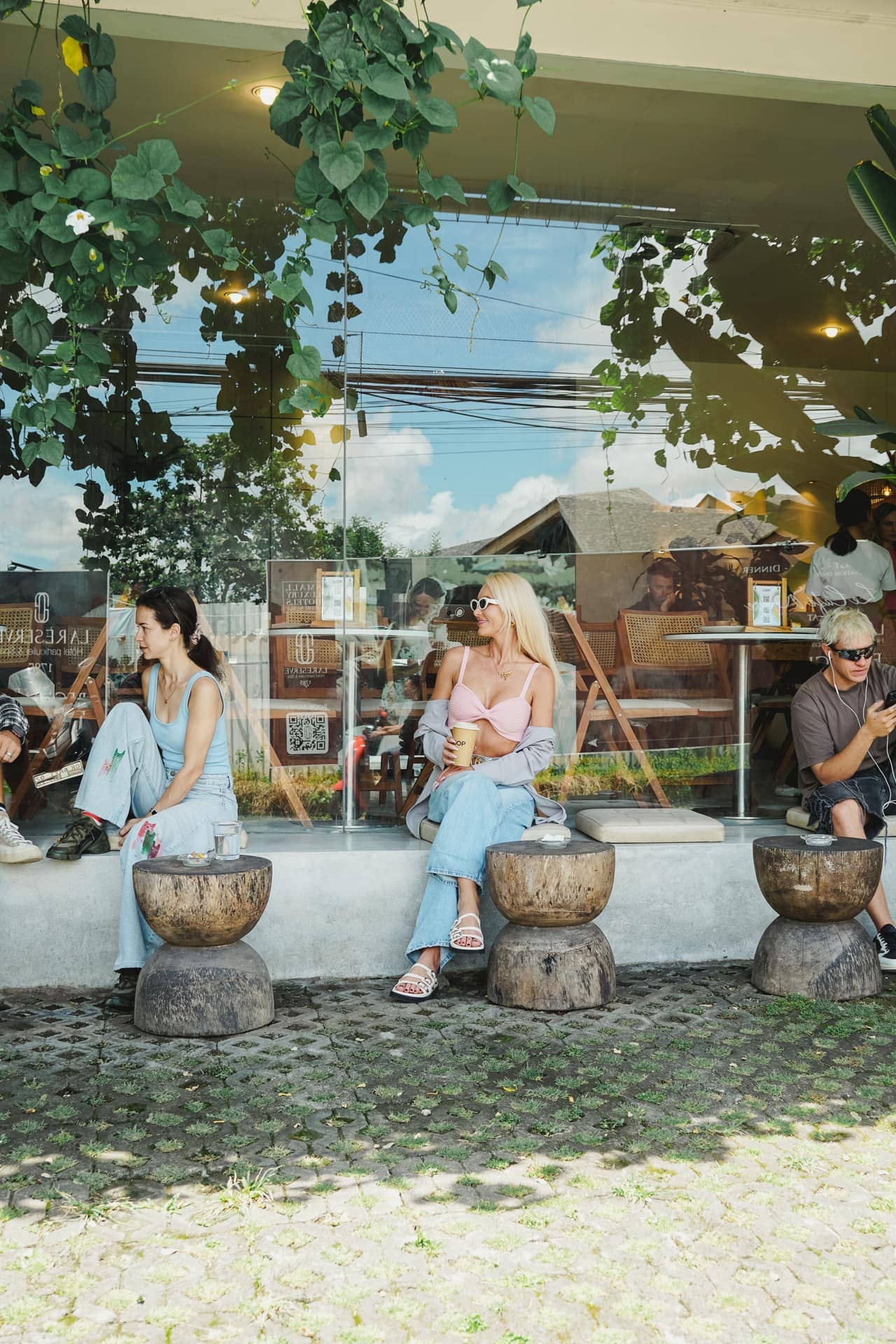 Outdoor seating at LOOP Café in Pererenan near the beach
