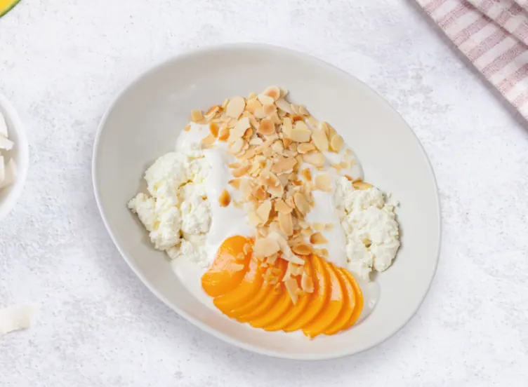 Peach Cloud Protein Bowl at LOOP Café in Pererenan